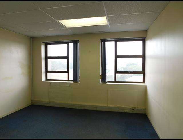 487M² OFFICE TO LET IN FERNDALE